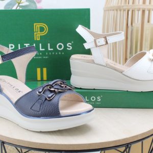 Sandalia Pitillos toda en piel con adorno metalizado, ref11062