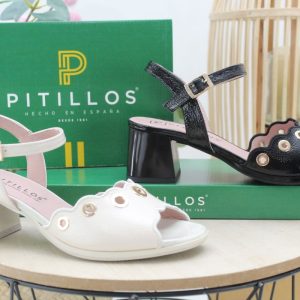 Sandalia pitillos en piel charol con adorno metalico,ref11213