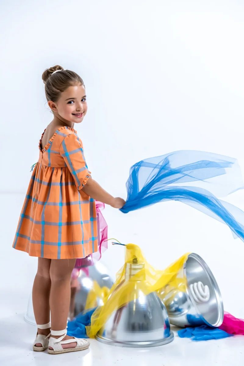 Vestido de niña cuadros naranja Cocote & Charanga - Imagen 3