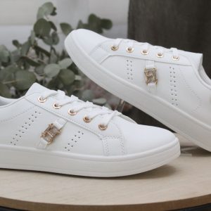 Deportiva clasica en suave poli piel con adorno metalizado,ref982