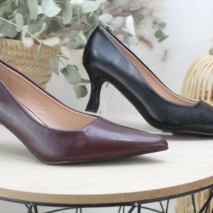 Stiletto en suave poli piel con corte cuadrado y punta fina,ref0109