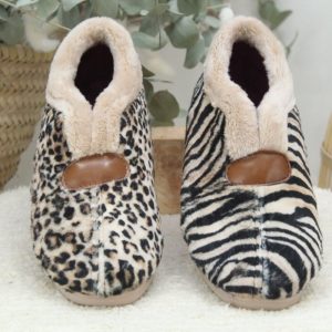 Zapatilla Alcalde con piso de caucho en animal print,ref3073