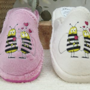 Zapatilla casa Nellakis con piso eva rayado y dibujo abejas,ref392