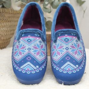 Zapatilla cerrada cuña de 4cm marca Alcalde con piso caucho,ref7201
