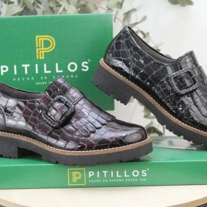 Zapato mocasin Pitillos todo en piel con adorno flecos,ref10772