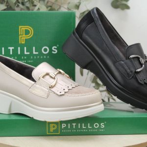 Zapato mocasin Pitillos todo en piel con adorno estribo y flecos,ref10752