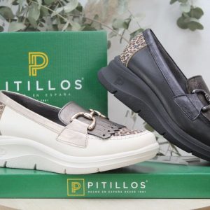 Zapato mocasin de la marca pitillos todo en piel con animal print,ref10753