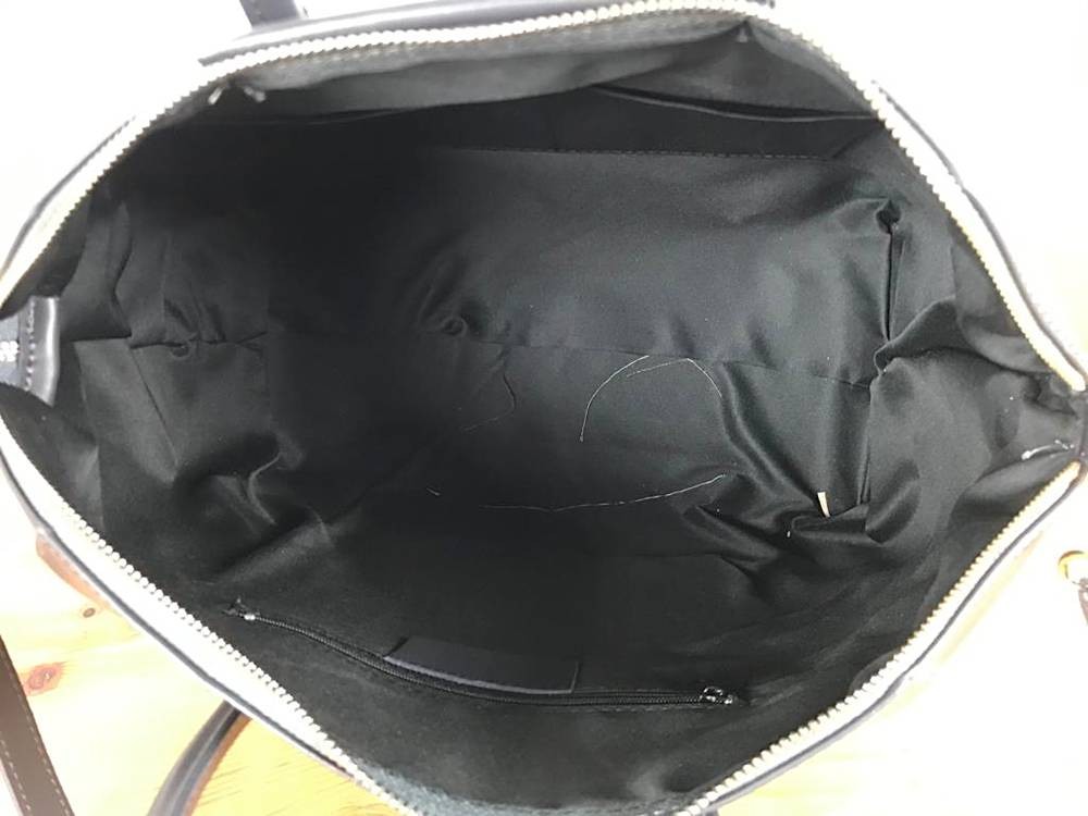 Bolso Maletín Liso en Piel Italiana con Gran Calidad y Cierre de Cremallera para Mujer - Imagen 4