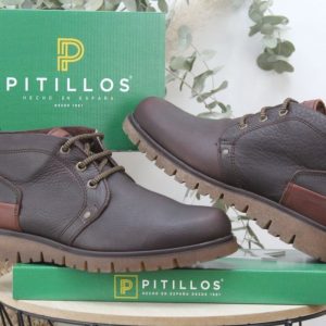 Bota de la marca Pitillos toda en piel engrasada y piso crepé,ref40201