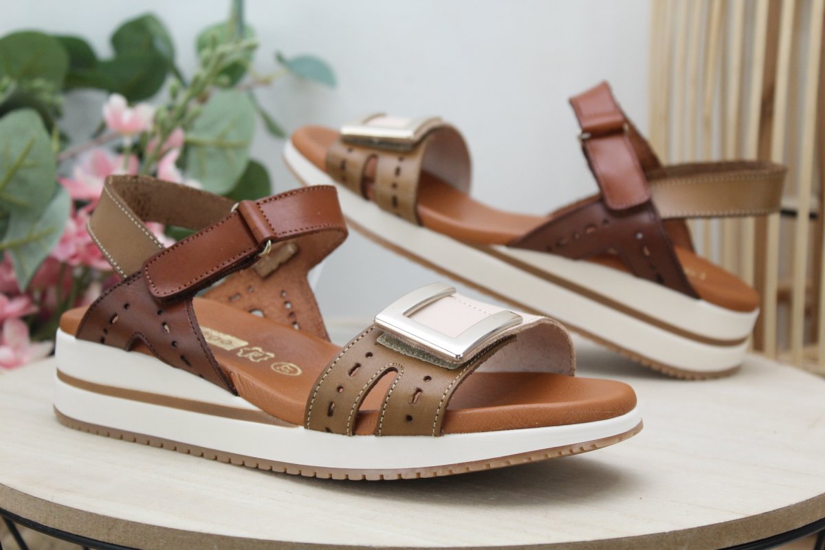 Sandalia Nacional toda en piel y planta de gel con velcro,ref14630