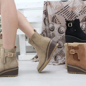 Botin cómodo en suave antelina con cuña de 6cm,ref608
