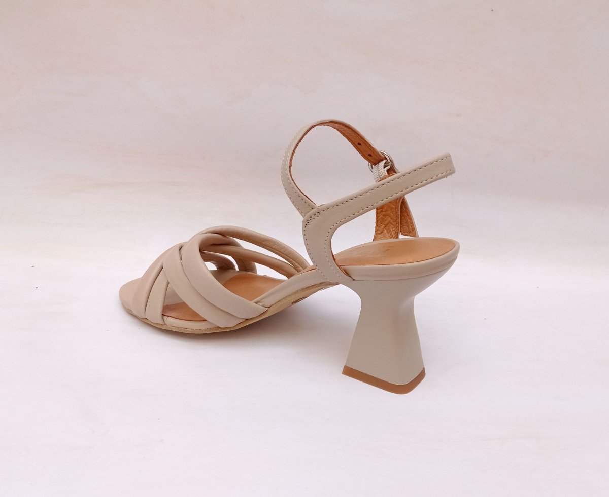 Sandalias piel de tiras de tacón Too by Virus color piedra - Imagen 3