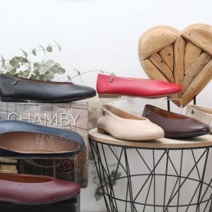 Manoletina nacional toda en piel,disponible en 8 colores
