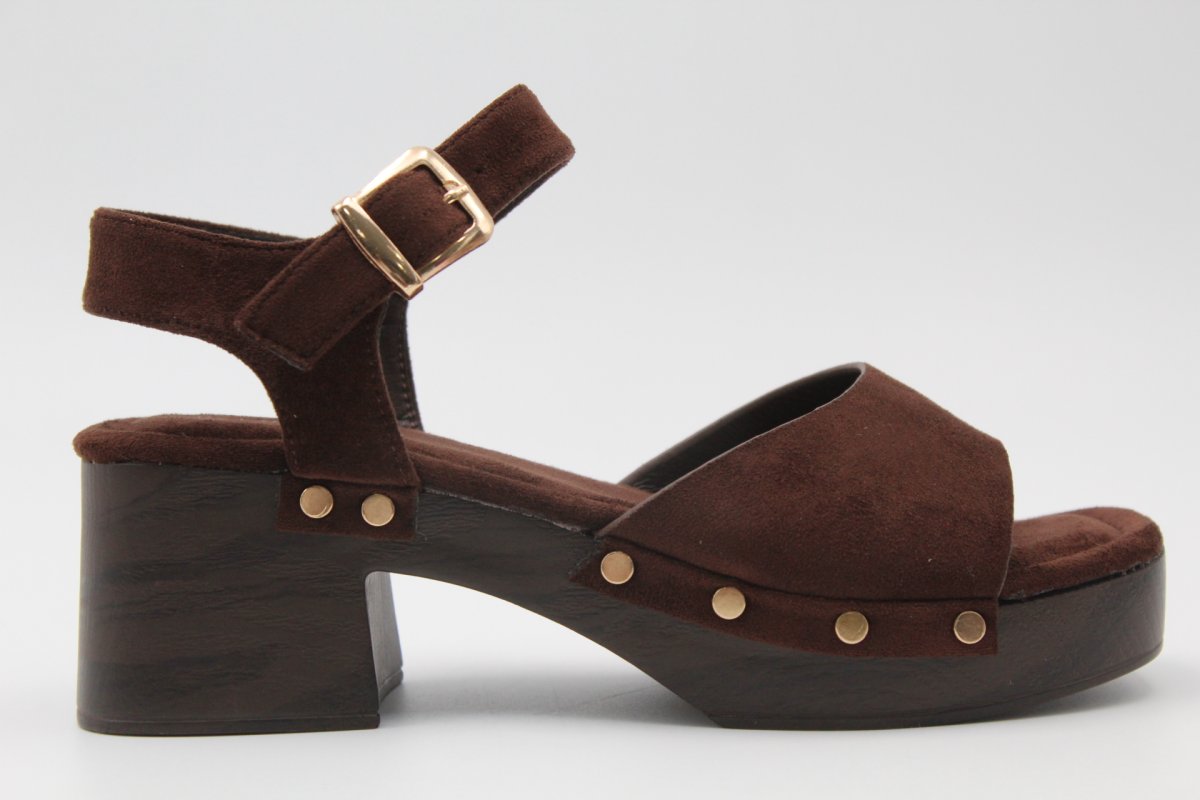 Sandalia en antelina con adorno tachas,ref219 - Imagen 4