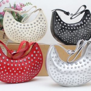 Bolso en poli piel con tachas y asa regulable,ref67983