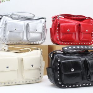 Bolso en poli piel con brillo y tachas,ref67976