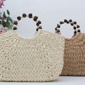 Cesta en tejido rafia con asas de bolas de madera,ref3606