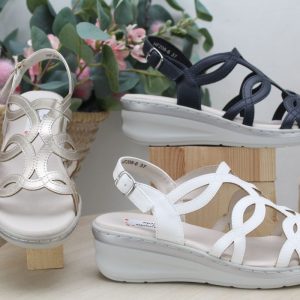 Sandalia en poli piel con planta acolchada,muy cómoda,ref208