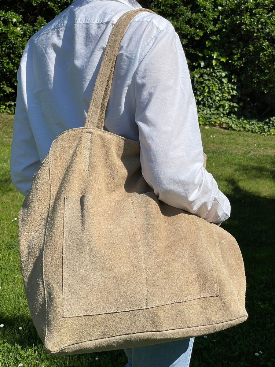 Bolso de piel con bolsillos exteriores - Imagen 2