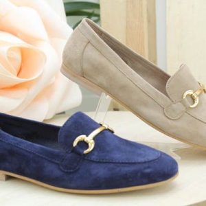 MOCASIN EN PIEL SERRAJE CON ADORNO ESTRIBO,RF265