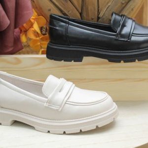 Castellano para niña en suave poli piel