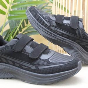 Deportiva con plantilla memory y cierre velcro,ref109