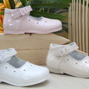Botita para niña en piel charol