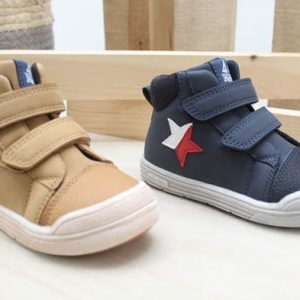 BOTIN EN SUAVE POLIPIEL Y VELCRO,23 AL 28 REF1141