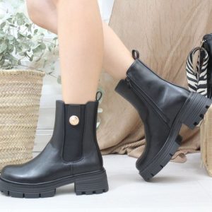 Botin en poli piel con piso track y adorno metalizado,ref191