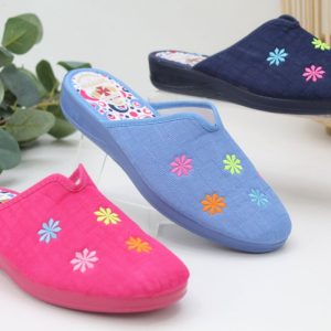 Zapatilla casa Alcalde con cuña de caucho de 3cm,ref5612