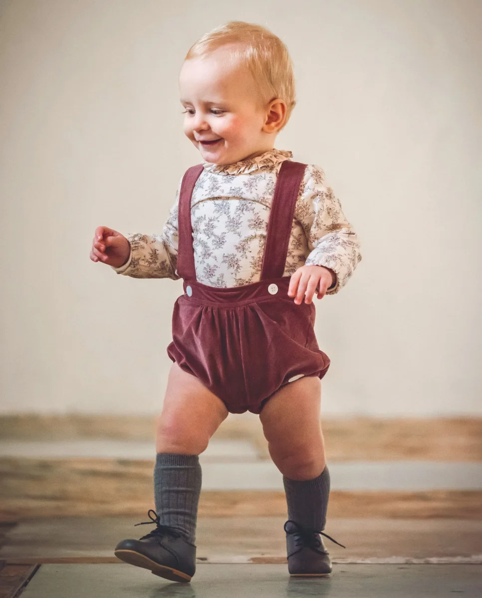 Conjunto bebé niño tirantes pana y blusa con volante Cocote & Charanga