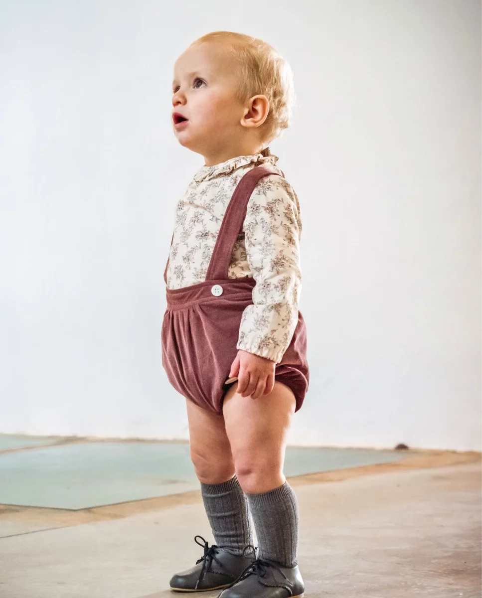 Conjunto bebé niño tirantes pana y blusa con volante Cocote & Charanga - Imagen 5