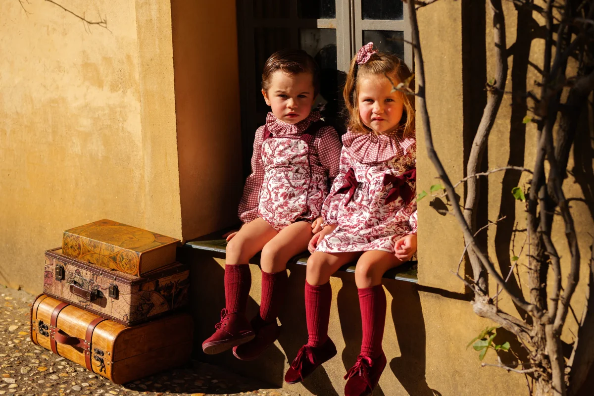 Conjunto bebé vestido floral y braguita cuadros burdeos | Cocote x Charanga - Imagen 5