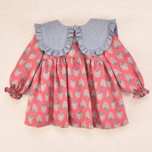 Vestido de bebé burdeo estampado con cuello volante | Cocote x Charanga