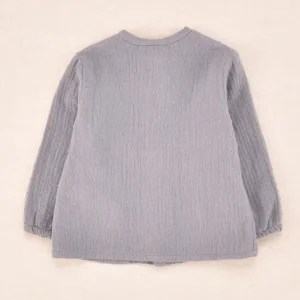Blusa de bebé gris con botones de madera | Cocote x Charanga