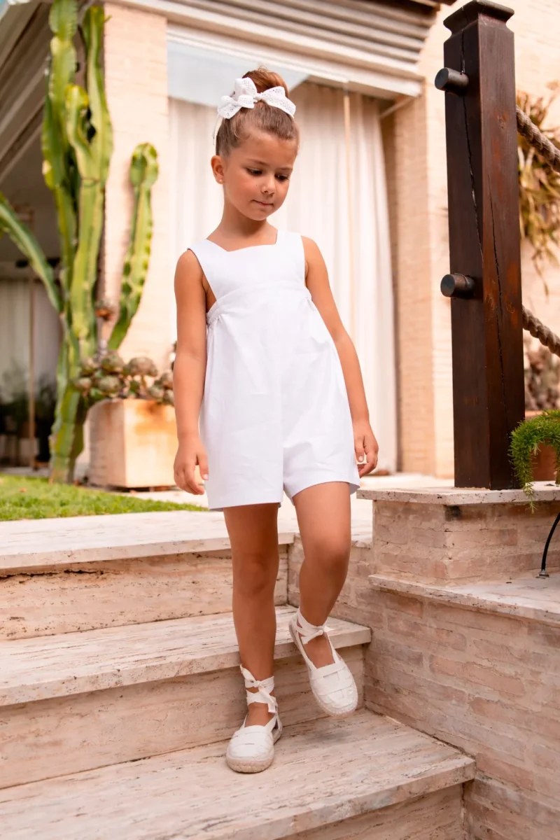 Peto corto niña blanco de lino | Cocote by Charanga