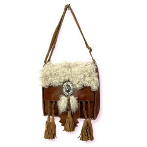 Bolso exclusivo artesanal de Piel con borrego y solapa magnética