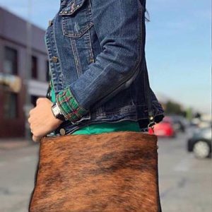 Práctico Bolso Bandolera Artesanal de Piel Italiana y Pelito Mujer