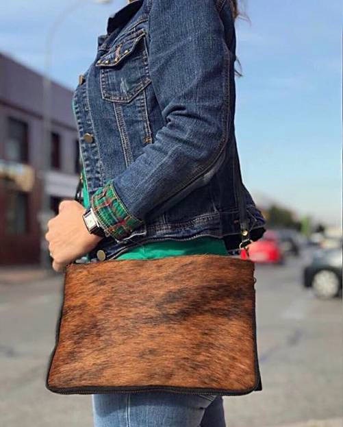 Práctico Bolso Bandolera Artesanal de Piel Italiana y Pelito Mujer