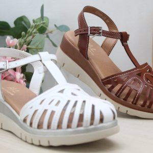 Sandalia en suave poli piel tipo cangrejera con cuña cómoda,ref5103