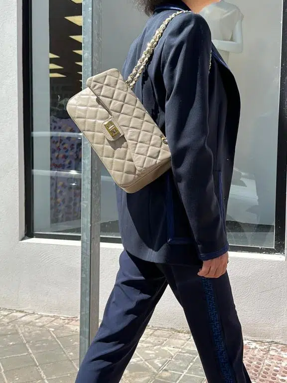 Bolso acolchado grande de piel auténtico con solapa para Mujer - Imagen 2