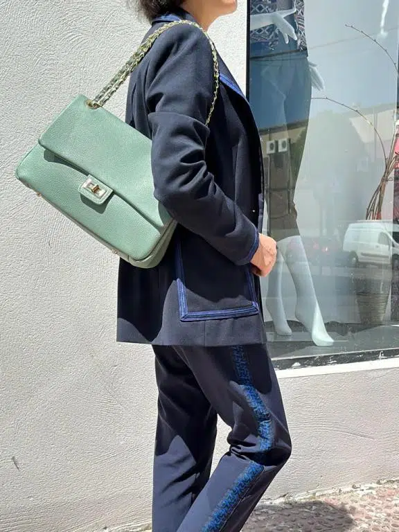Bolso Bandolera Piel Italiana de Mujer con Solapa Giro y Gran Capacidad - Imagen 2