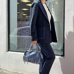 Bolso de Mano en Piel Italiana de Mujer con Efecto Brillante y Bolsillo Frontal