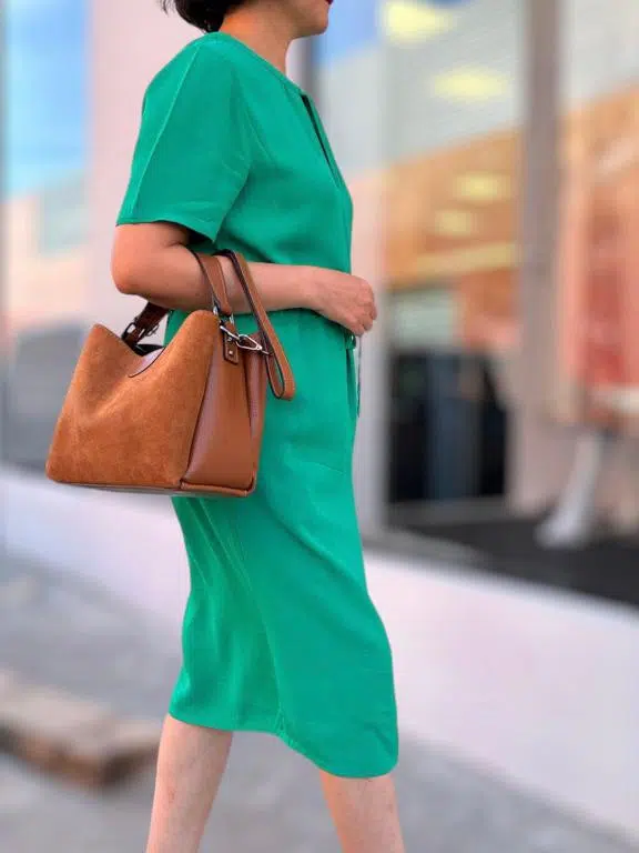 Bolso de Mano para Mujer con Piel de Grano y Parte Frontal en Serraje - Imagen 2