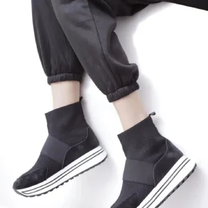 Zapatilla deportiva tipo calcetín con plataforma
