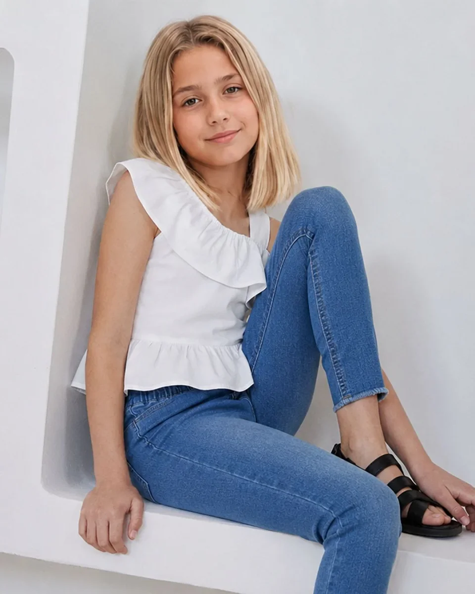 Blusa niña blanca con volante