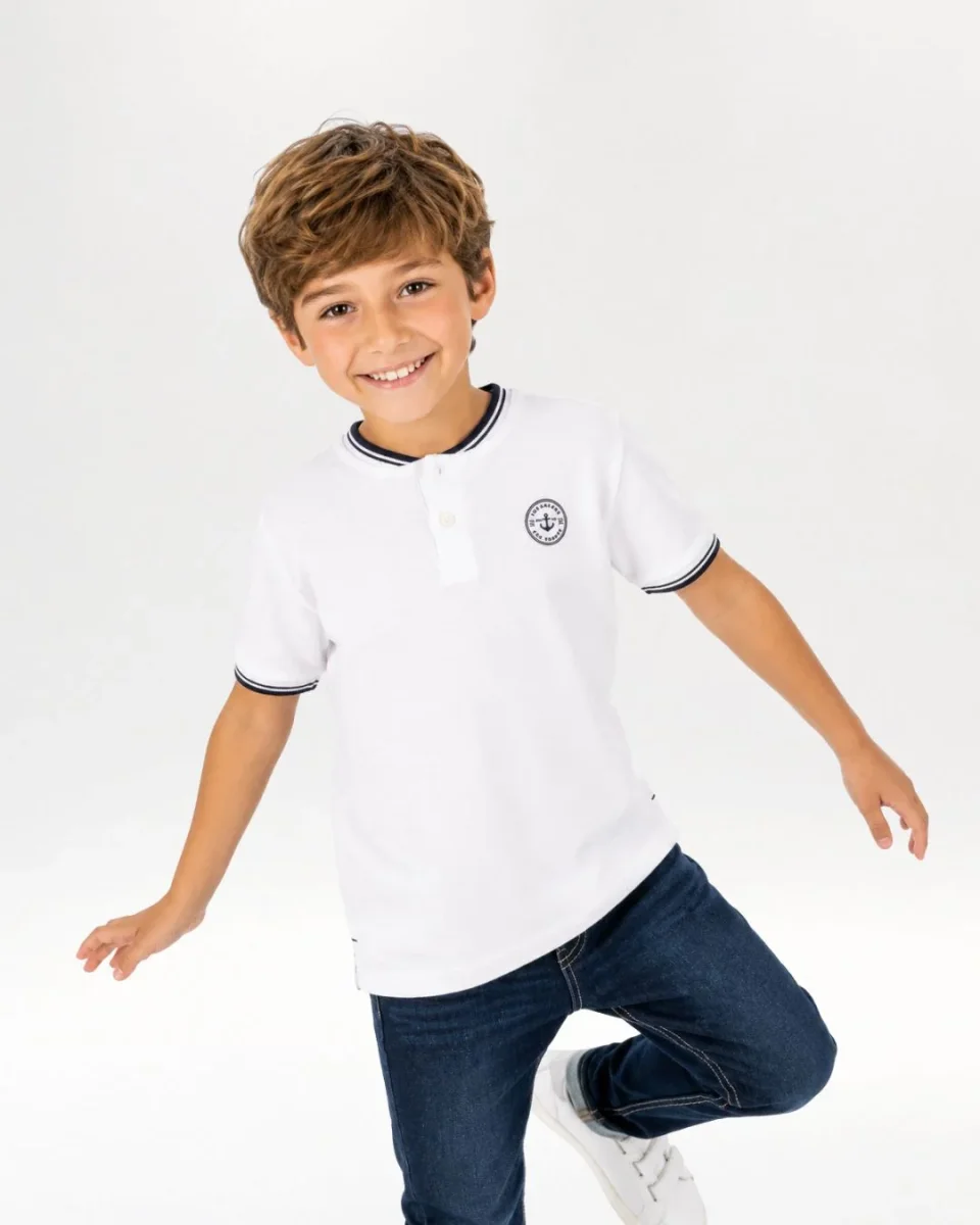 Polo niño blanco cuello mao