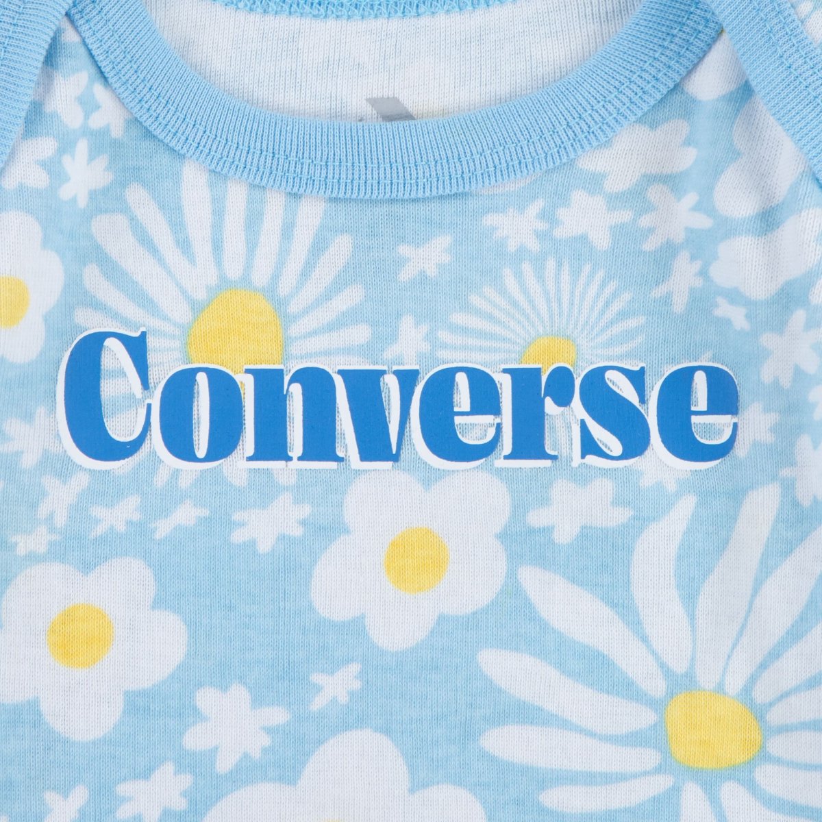 CONVERSE – Conjunto Bebé Original 3 Piezas 0-6 Meses Flores Azul Body Gorro Patucos Caja Regalo Edición Limitada NC0347-BIS - Imagen 5