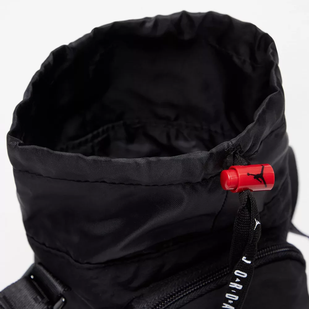 NIKE – Jordan Bolso Bandolera Negro Rojo Portabotellas 9A0594-KR5 30x17x10cm Regalo - Imagen 5