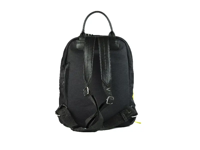 Mochila VICTORIO & LUCCHINO · Color Negro · Coleccion Rio - Imagen 3